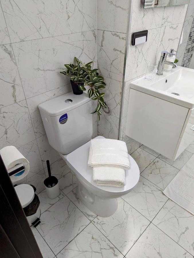 Sebastian Studio Apartment Bucureşti Ngoại thất bức ảnh
