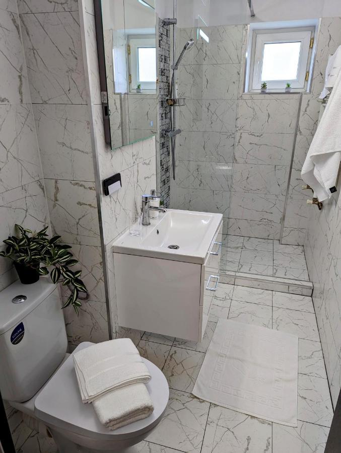 Sebastian Studio Apartment Bucureşti Ngoại thất bức ảnh